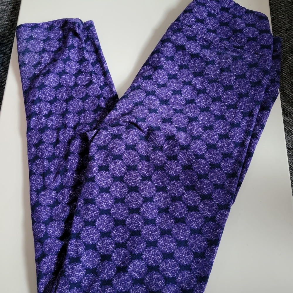 LuLaRoe leggings purple